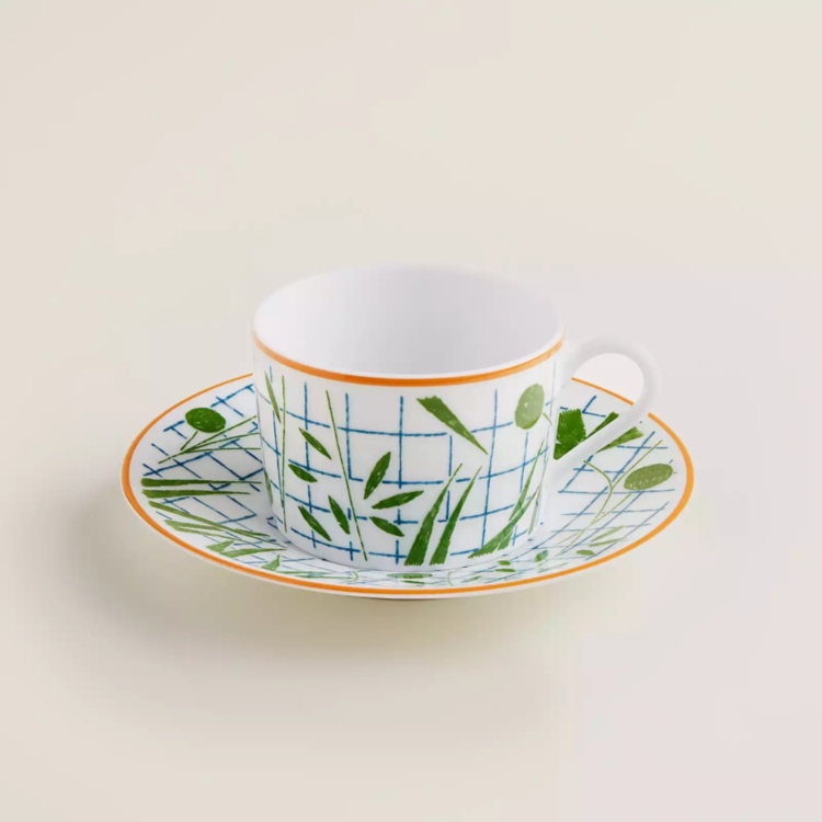 A Walk in the Garden tea cup and saucer Hermes