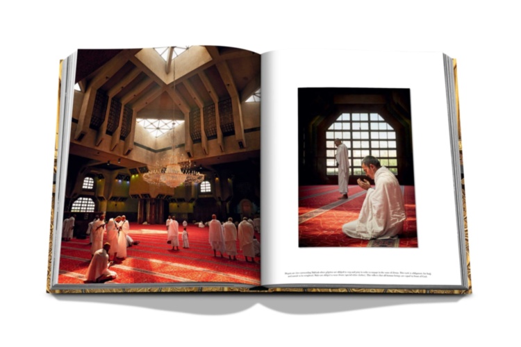 Makkah: The Holy City of Islam ASSOULINE