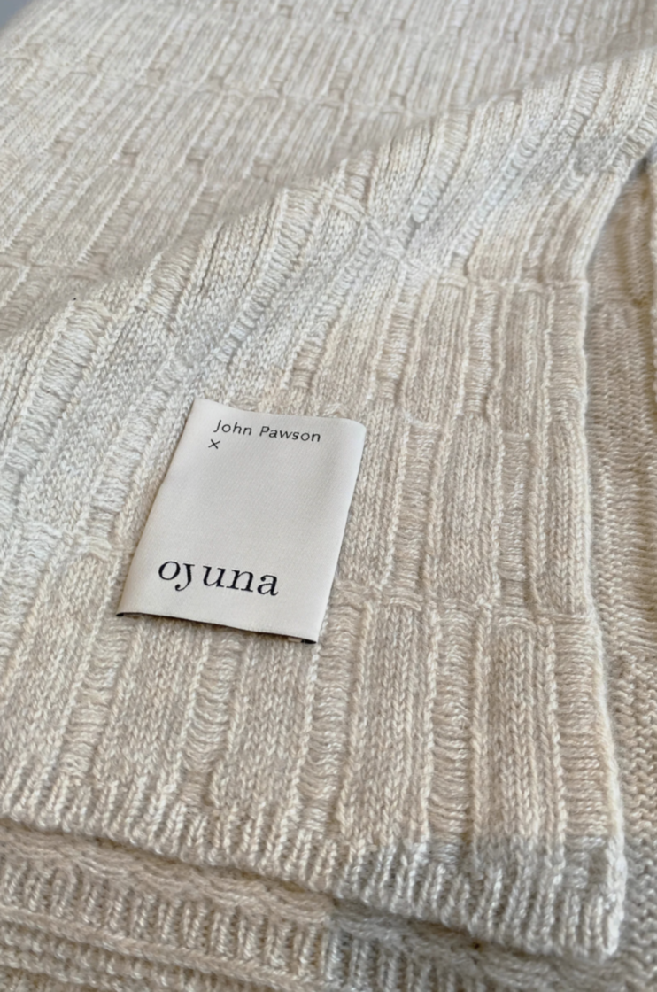 Lake Throw in Feather OYUNA