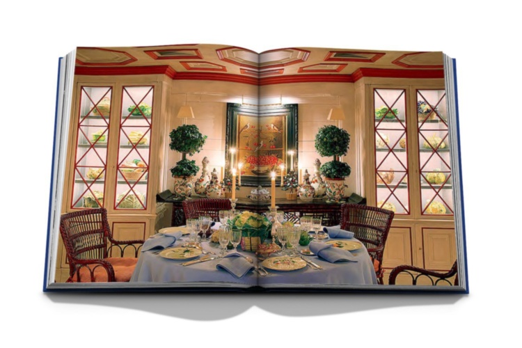 Valentino: At the Emperor's Table ASSOULINE