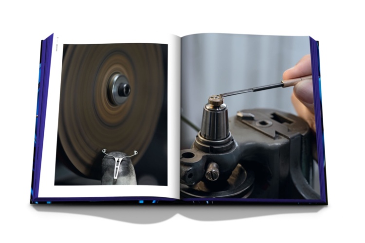 De Bethune: The Art of Watchmaking ASSOULINE