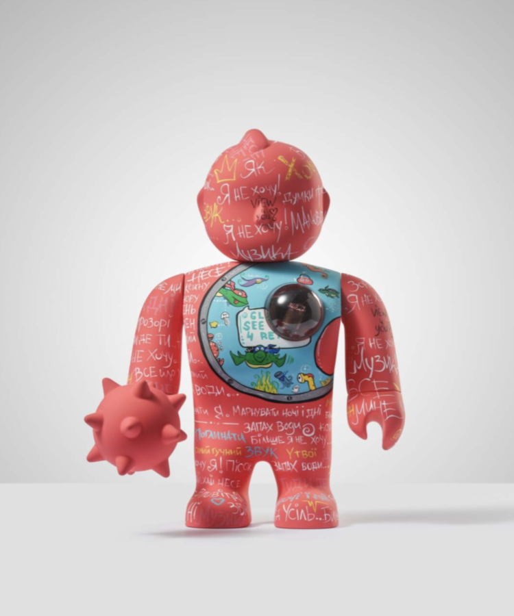 UNDER THE WATER ABOVE THE EARTH FIGURE 34cm KOTO