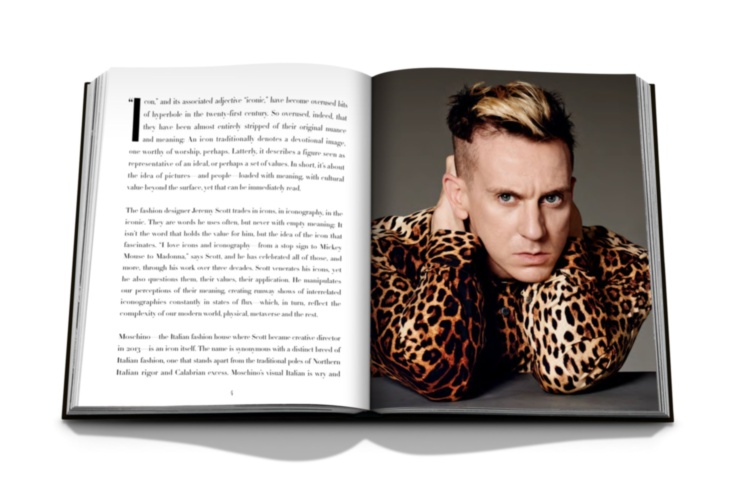 Moschino ASSOULINE