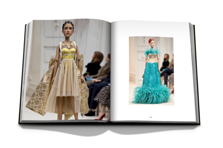 Moschino ASSOULINE