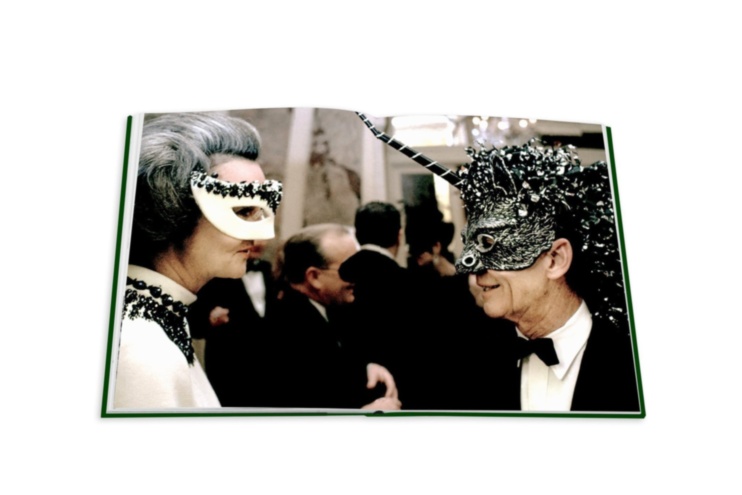 Bals: Legendary Costume Balls of the Twentieth Century ASSOULINE