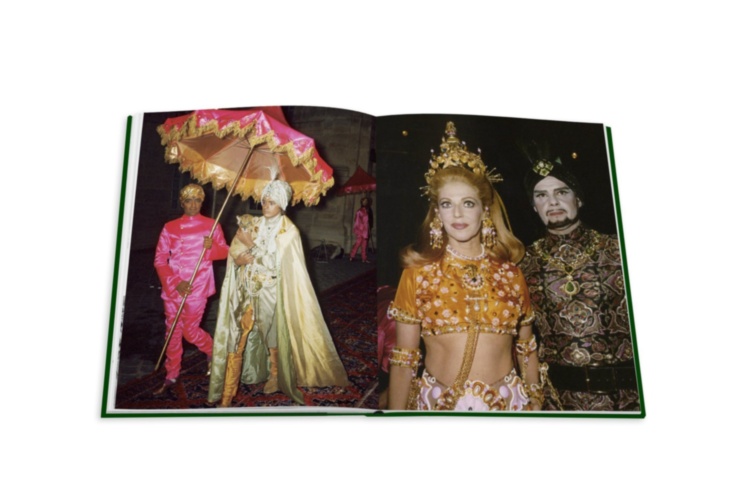 Bals: Legendary Costume Balls of the Twentieth Century ASSOULINE