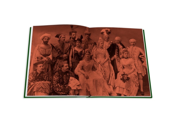 Bals: Legendary Costume Balls of the Twentieth Century ASSOULINE