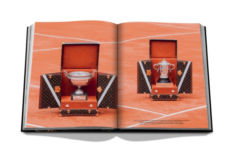 Louis Vuitton: Trophy Trunks ASSOULINE