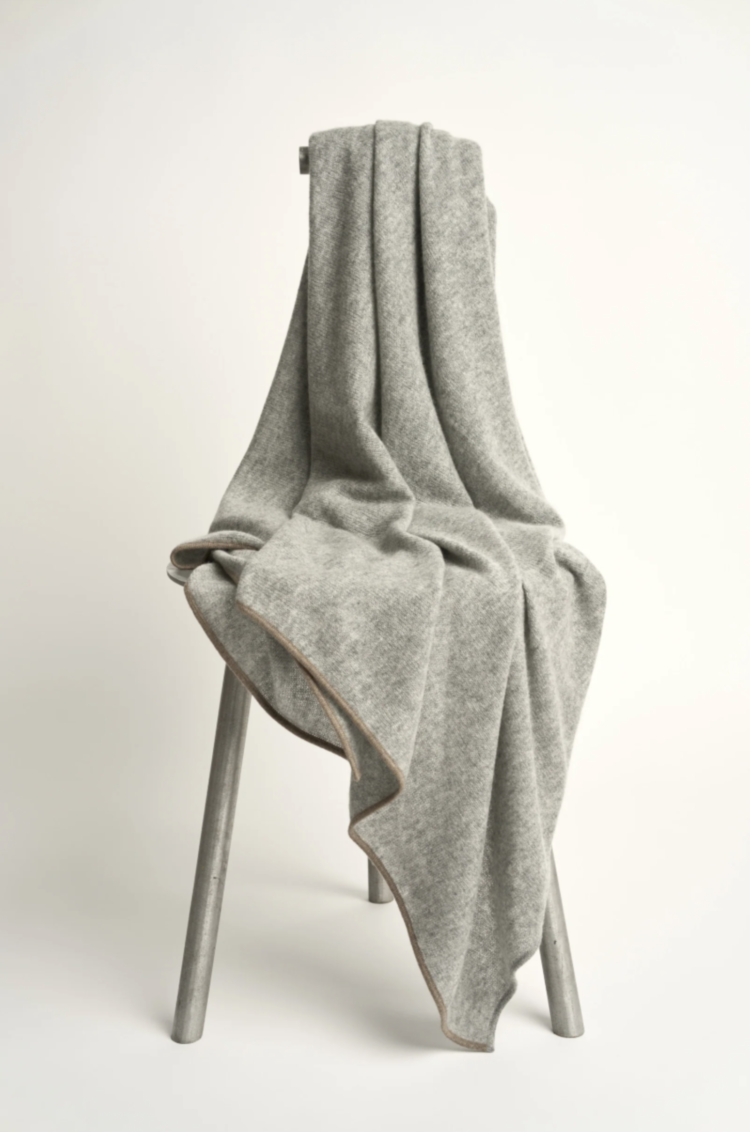 DAYA Cashmere Throw  (Soft Grey & Taupe) OYUNA